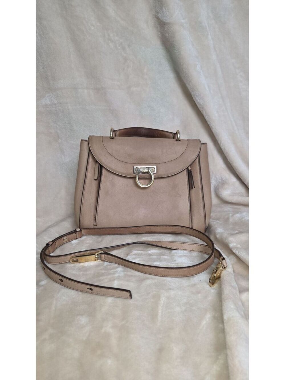 L17. Salvatore Ferragamo "Sofia"